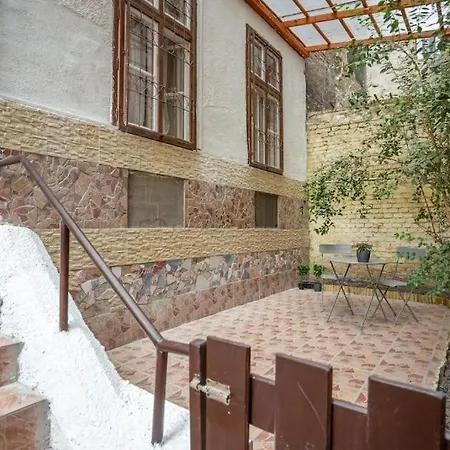 Διαμέρισμα Charming In Downtown Josika St, Paprika Βουδαπέστη