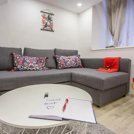 Apartment Charming In Downtown Josika St, Paprika Budapest
