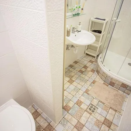 Charming In Downtown Josika St, Paprika Apartment *